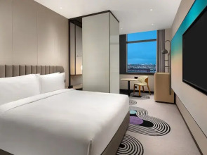 Holiday Inn Shanghai Pudong Airport by IHG