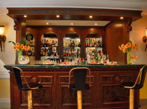 Hellenia Yachting Hotel