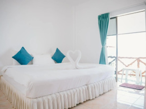 Mam Kai Bae Beach Resort