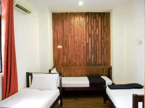 The Explorers Guesthouse and Hostel