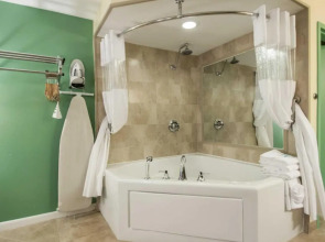 Rodeway Inn & Suites Fort Lauderdale Airport & Cruise Port