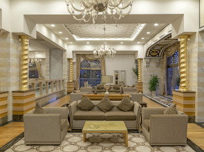 Royal Holiday Palace