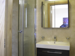 Kings Cross Inn Hotel