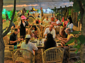 Deep Forest Garden Hotel