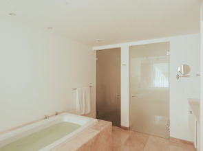 Antera Hotel & Residences