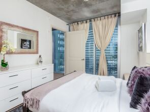 CHIC COLLECTION by NOHOTEL on 6th Street