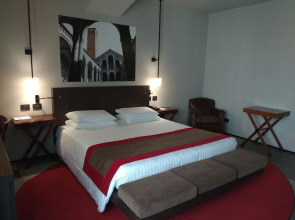 Отель IH Milano Ambasciatori