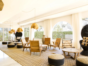 FERGUS Style Bahamas