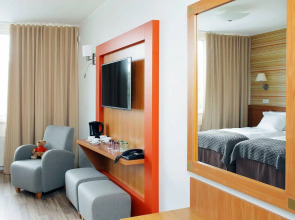 Oru Hub Hotel Tallinn — Handwritten Collection