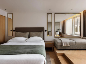 Hyde Park International