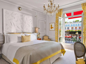 Отель Plaza Athenee