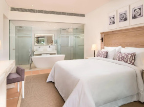 Pine Cliffs Ocean Suites, a Luxury Collection Resort & Spa