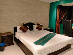 Апартаменты Omni Tower Direct Rooms Sukhumvit Soi 4