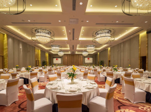 DoubleTree by Hilton Guangzhou Science City-Free Shuttle Bus Service During Canton Fair Period