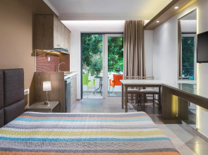 Alexandra Beach Hotel