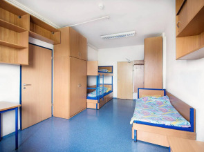 Dizzy Daisy Hostel Riviera