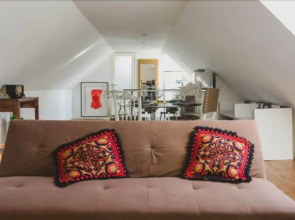 Locals Hostel & Suites