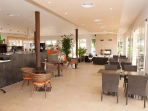 Apartamentos Sol Romántica by DOT Suites