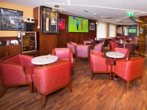 Raviz Center Point Hotel