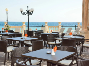 Hellenia Yachting Hotel