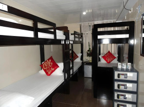 Day And Night Hotel - Hostel