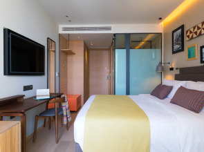 Hotel Indigo Larnaca by IHG