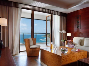 Serenity Coast All Suite Resort Sanya