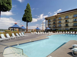 Holiday Inn Portland - Columbia Riverfront by IHG