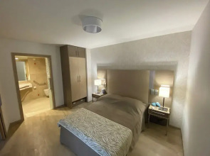 Zenao Montreuil croix de chavaux