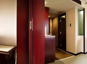 Guangdong Victory Hotel - Free shuttle bus to exhibition center during Canton Fair