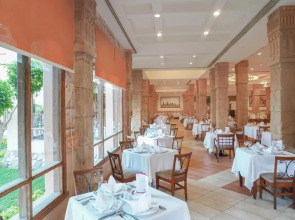 Charmillion Sea Life Resort