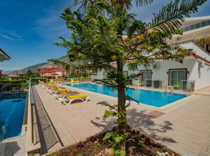 Sunshine Holiday Resort