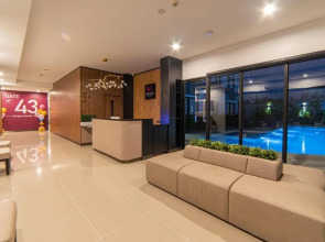 Gate43 Airport Hotel