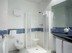 Отель Holiday Inn Bologna Fiera