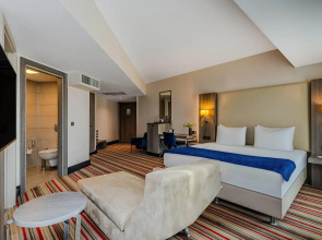 Ramada Plaza by Wyndham Izmir