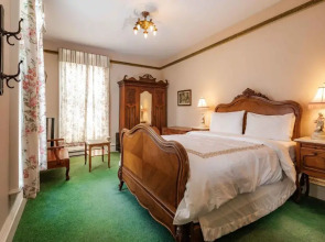 Amethyst Inn at Regents Park