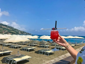 Aregai Marina Hotel & Residence