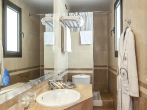 Catalonia Excelsior Hotel