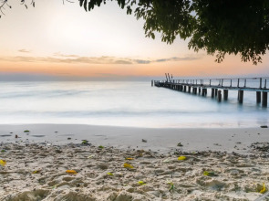 Baywatch Villa Samet Island