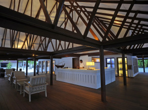 Diamonds Athuruga Maldives Resort & Spa
