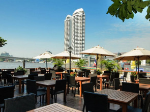 The StandardX Bangkok Phra Arthit