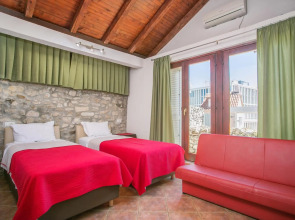 Garden Apartment Hotel Split