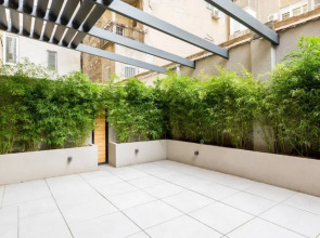 Teanna Lux Apartments