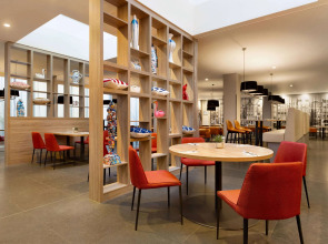 Ramada Amsterdam Airport Schiphol Hotel