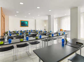 Отель H10 Casa del Mar