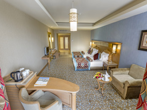 Royal Holiday Palace