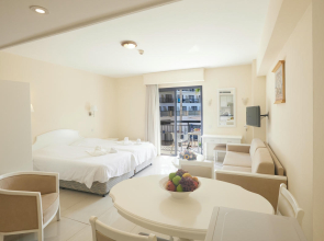 Tsokkos Gardens Hotel & Apartments