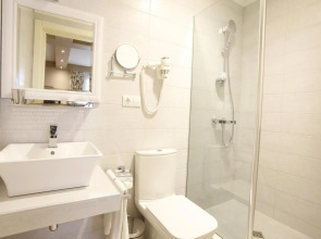 Ambassadori Kachreti Hotel & Golf Resort