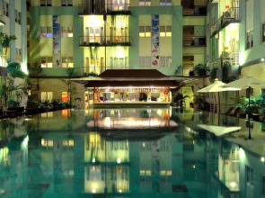 HARRIS Hotel & Residence Riverview Kuta Bali