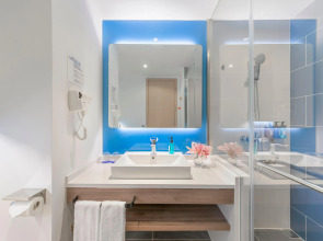 Holiday Inn Express Shanghai Gubei by IHG